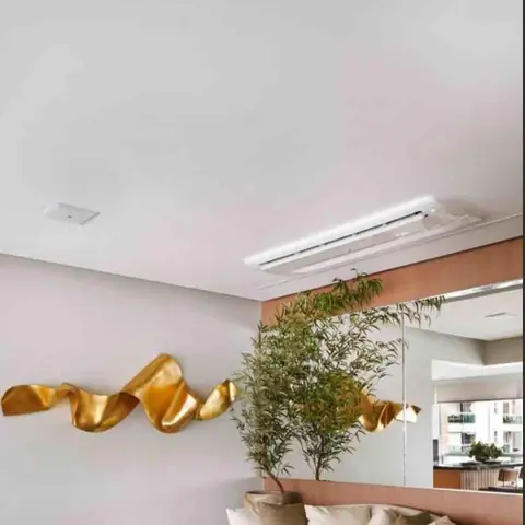 Sala de estar com ar-condicionado cassete no teto